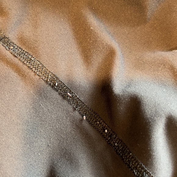 Lululemon running reflective tights size 4 - Picture 7 of 7